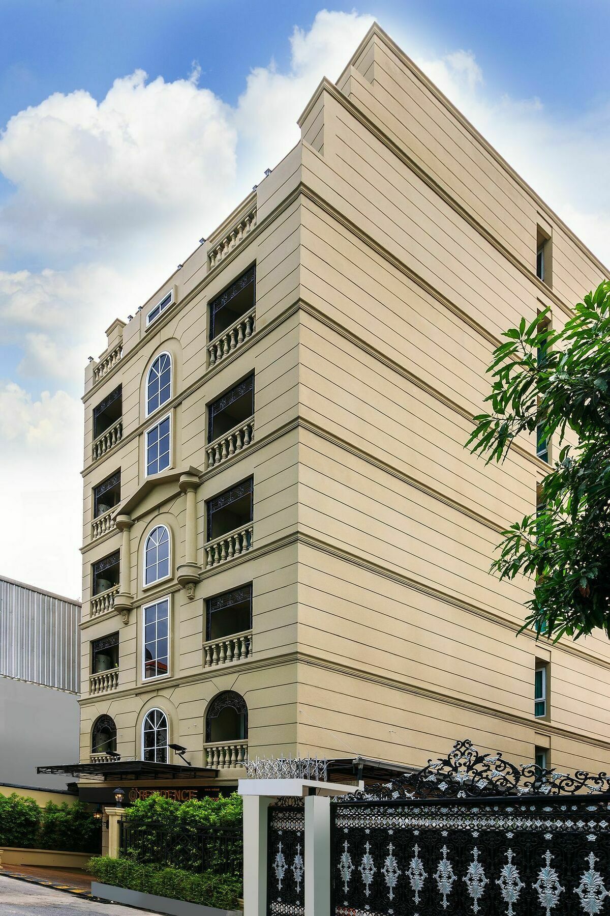 The La49 Hotel Bangkok Exterior photo